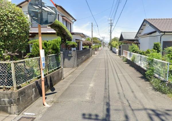 　前面道路含む現地写真　