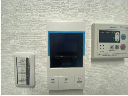 BLU　玄関　TVインターホン
