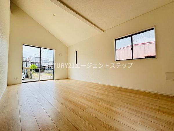 　洋室　洋室の明るさが魅力です