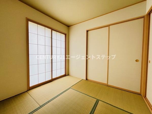 　和室　明るさが引き立つ和室です