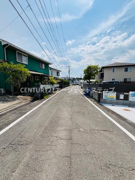 　前面道路含む現地写真　前面道路含む現地写真です