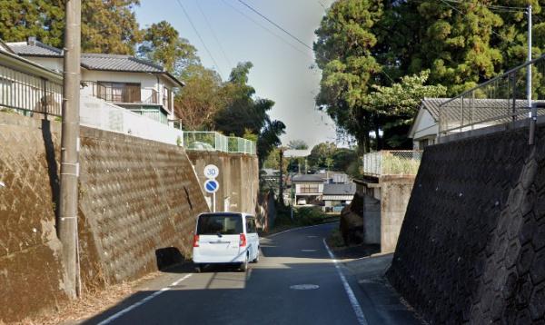 　前面道路含む現地写真　