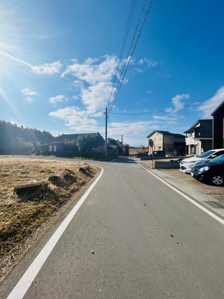　前面道路含む現地写真　