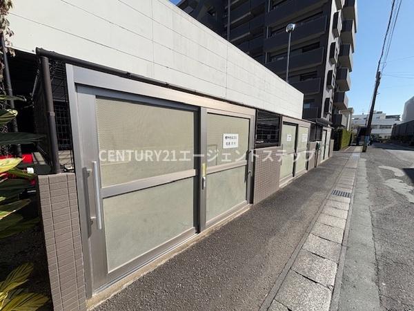 　その他　衛生的なゴミ置き場です