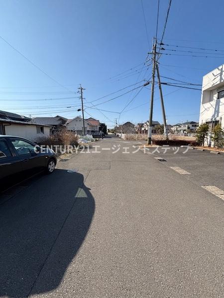 　前面道路含む現地写真　北側公道