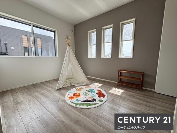　子供部屋　明るい子供部屋の空間です