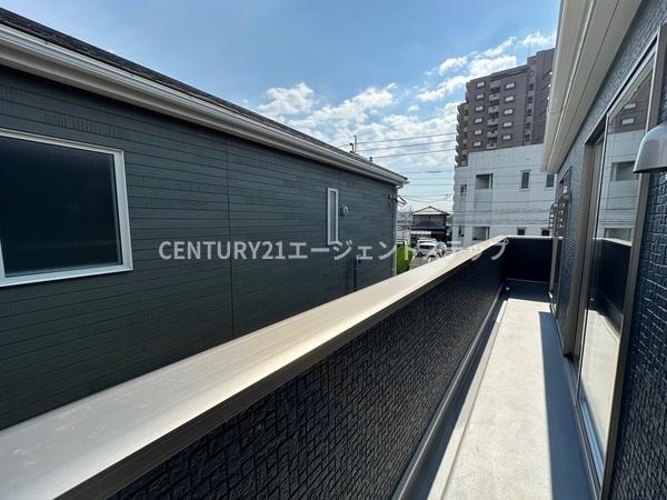 　バルコニー　開放感あるバルコニーです