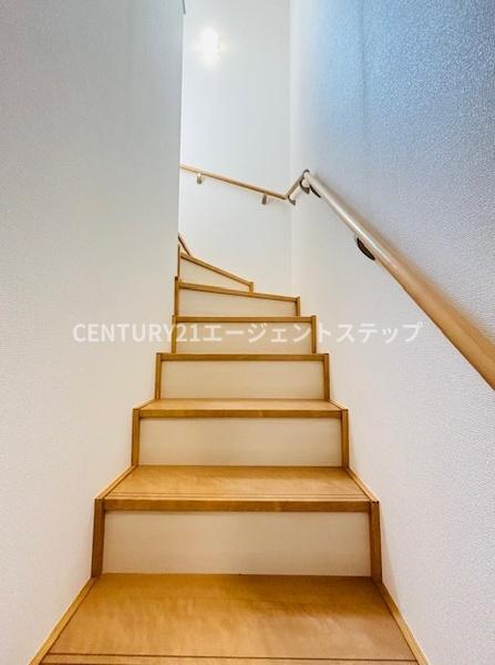 　その他内観　明るい玄関スペースです