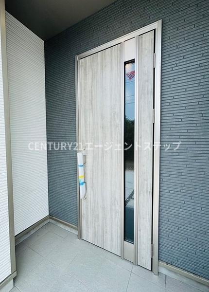 　玄関　玄関ドアがおしゃれです