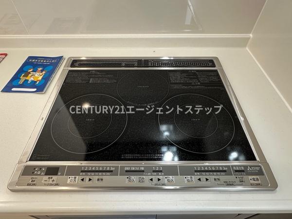 　キッチン　キッチンにIHクッキングヒーター完備です