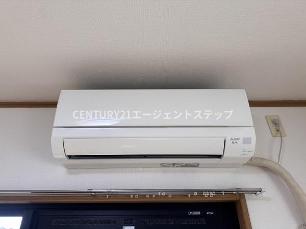 A-STEP新名爪　リビング　エアコン
