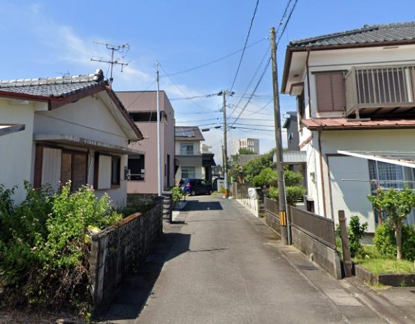 　前面道路含む現地写真　