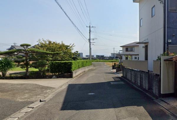 　前面道路含む現地写真　