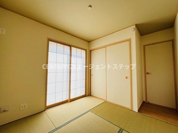 　和室　温もりある和室が魅力です