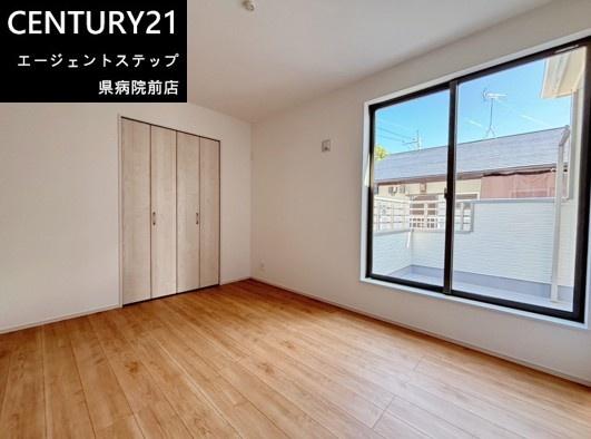 　洋室　明るい洋室が魅力です