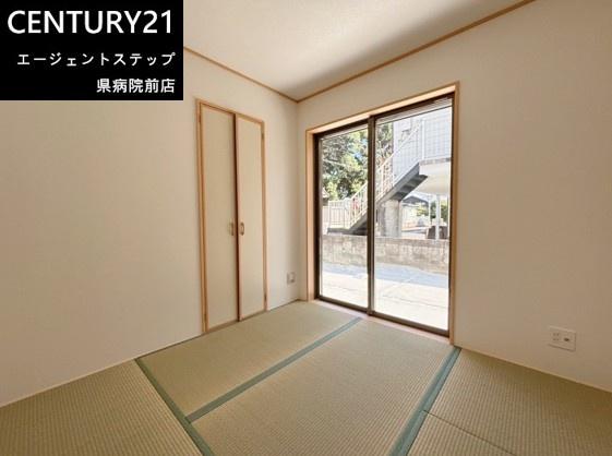 　和室　和室らしい落ち着いた空間です