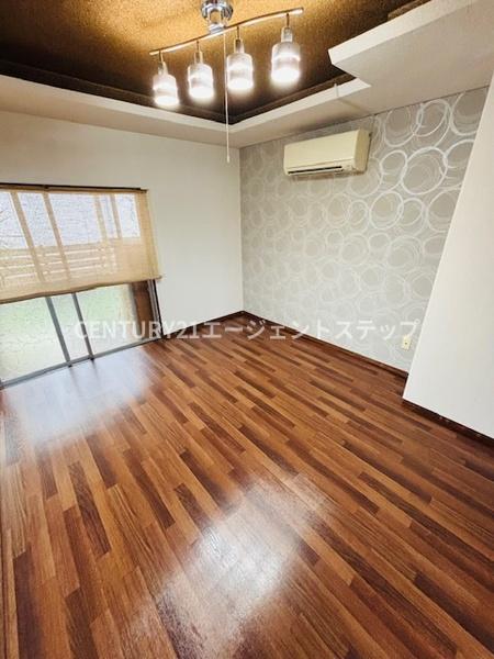 　洋室　洋室ならではの落ち着いた空間です