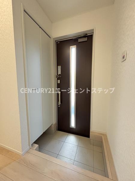 　玄関　玄関のシンプルなデザインです