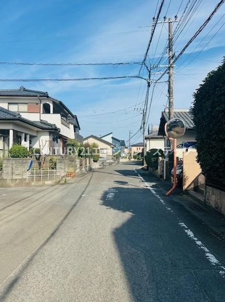 　前面道路含む現地写真　