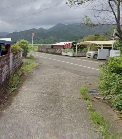 　前面道路含む現地写真　