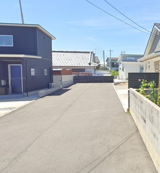 　前面道路含む現地写真　