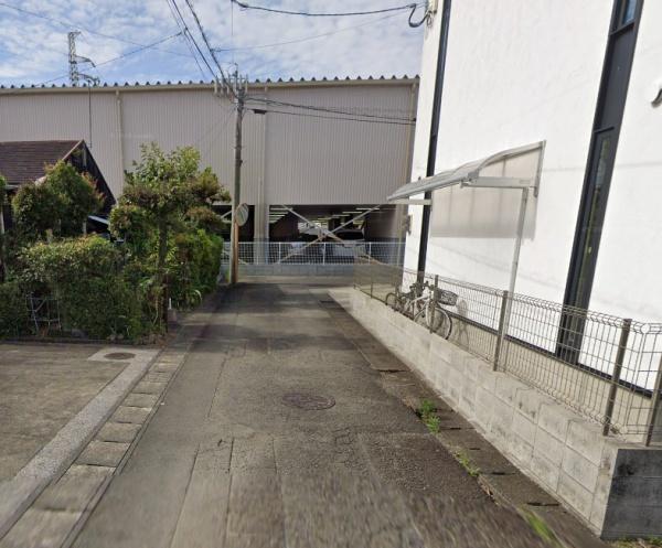 　前面道路含む現地写真　