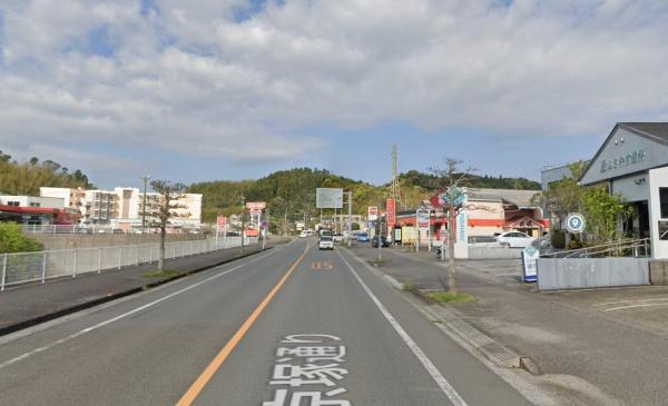 　前面道路含む現地写真　