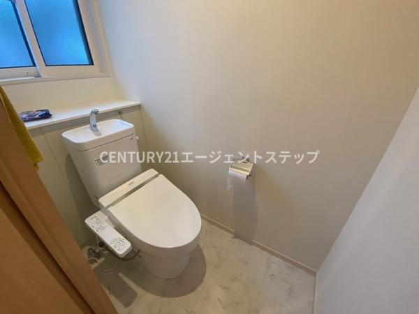 　トイレ　2階トイレ