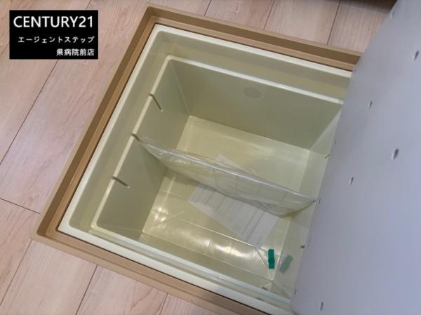　キッチン　床下収納