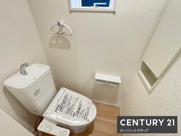 　トイレ　明るさが感じられるトイレです