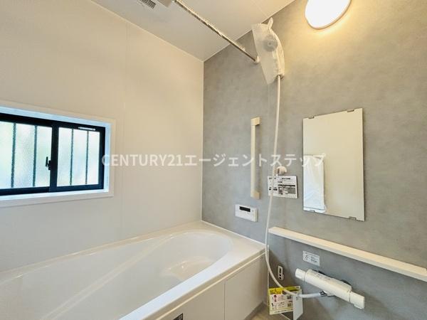 　バス　シンプルなバス空間です