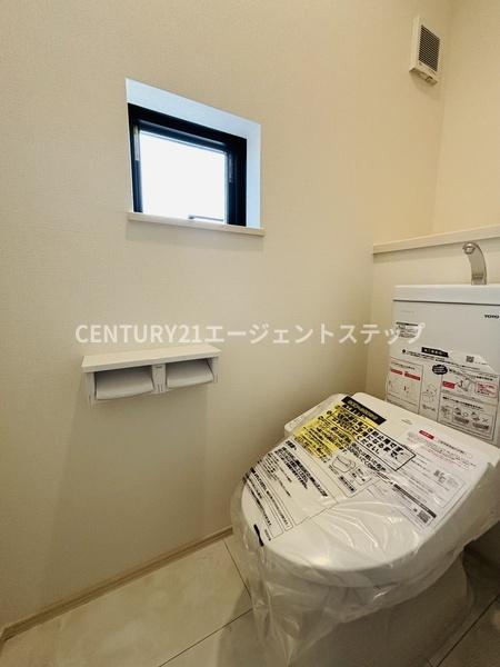 　トイレ　明るいトイレ空間です