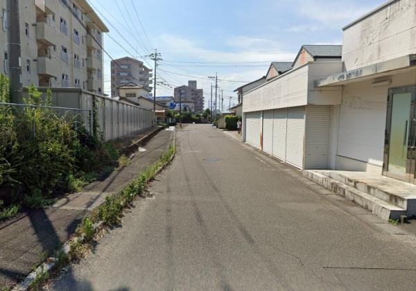 　前面道路含む現地写真　