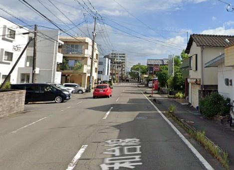 　前面道路含む現地写真　