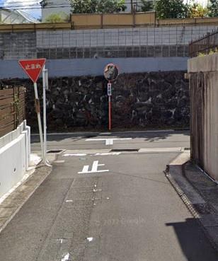 　前面道路含む現地写真　