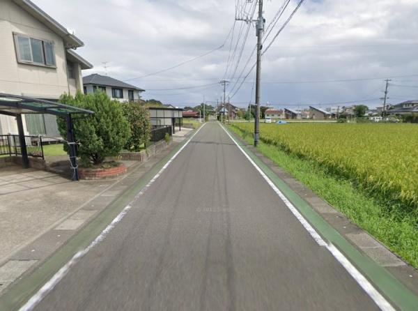 　前面道路含む現地写真　