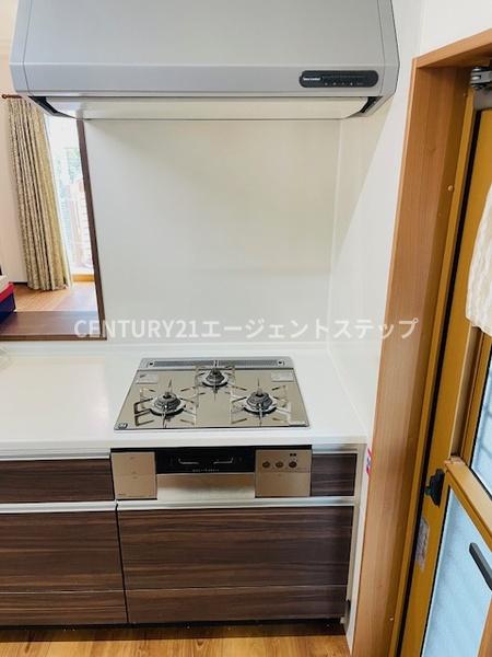 　キッチン　明るい印象のキッチンです