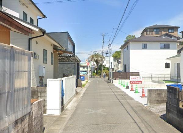 　前面道路含む現地写真　