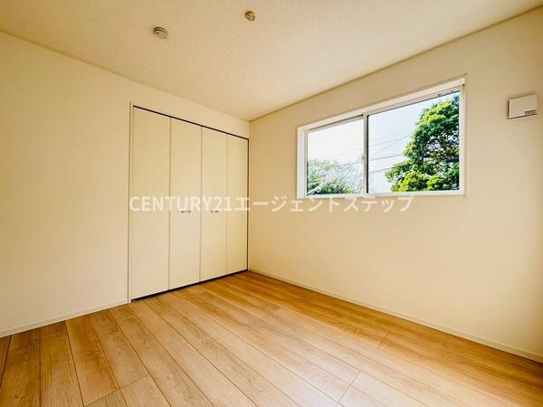 　洋室　明るい洋室が魅力です