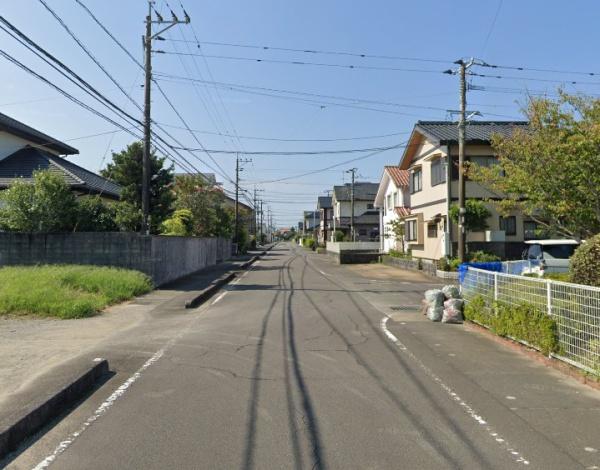 　前面道路含む現地写真　