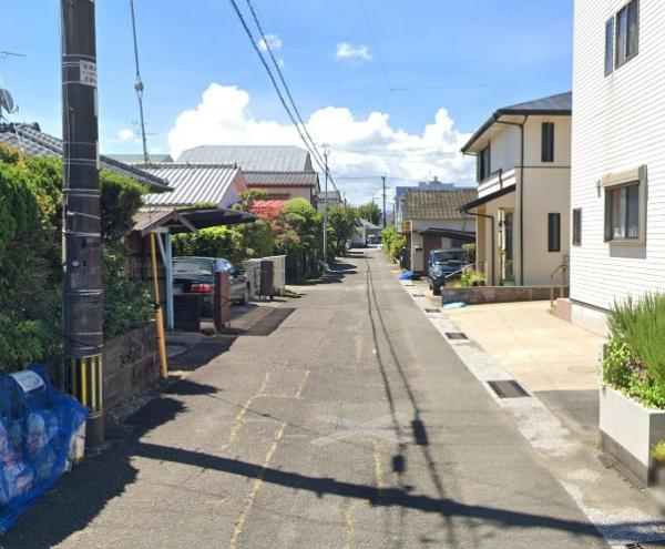 　前面道路含む現地写真　