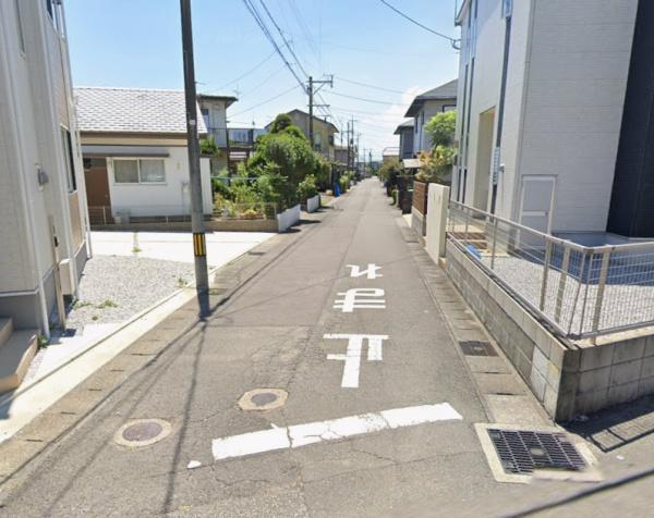 　前面道路含む現地写真　
