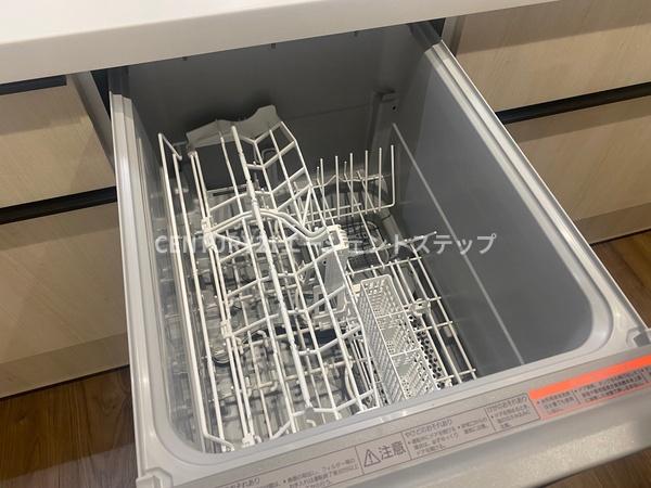 　キッチン　キッチンに食器洗い乾燥機付きです