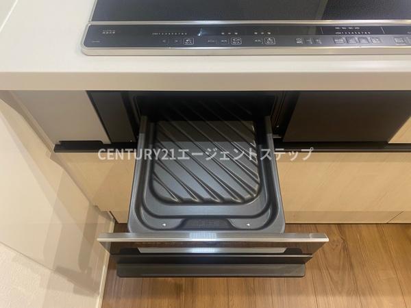 　キッチン　キッチンに便利なグリル付きです