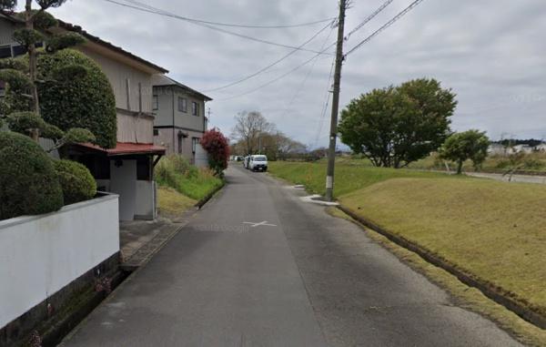 　前面道路含む現地写真　現地と前面道路が分かりやすい写真です
