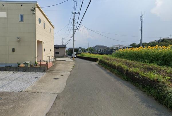 　前面道路含む現地写真　