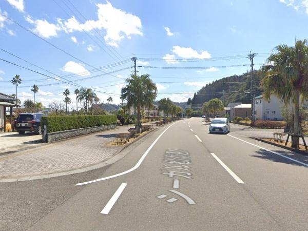 　前面道路含む現地写真　