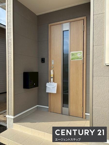 　玄関　機能的な玄関が魅力です