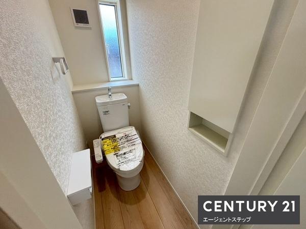 　トイレ　機能的なトイレ空間です