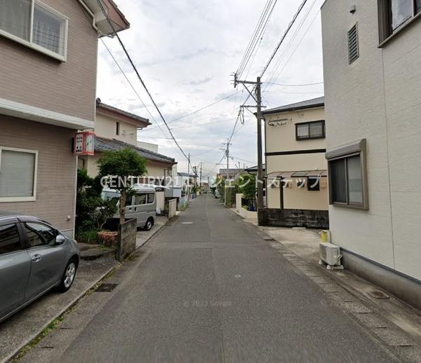 　前面道路含む現地写真　前面道路が広い現地写真です